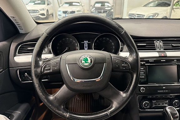 Skoda Superb 9 of 18