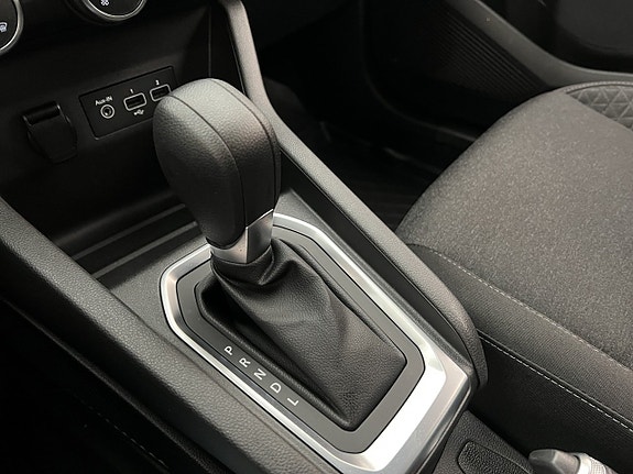 Renault Clio 22 of 25