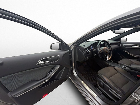 Mercedes-Benz A180 10 of 26