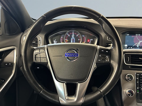 Volvo V60 Cross Country 15 of 20