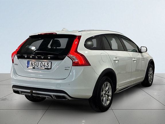 Volvo V60 Cross Country 5 of 20