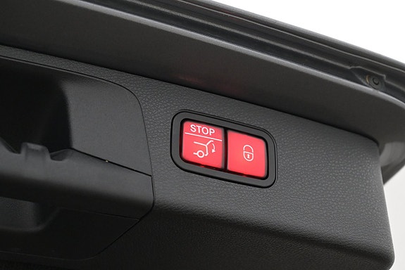 Mercedes-Benz E300 23 of 27