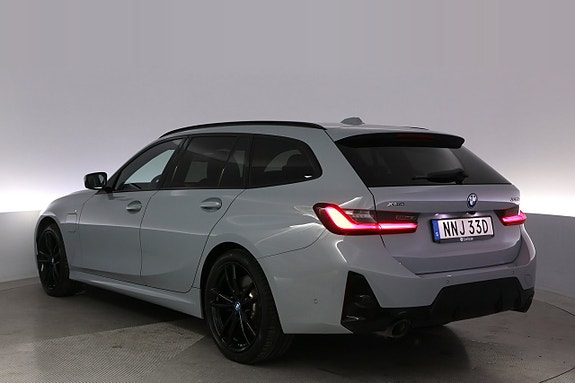 BMW 330e 4 of 27
