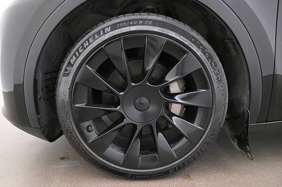 Tesla Model Y 27 of 27