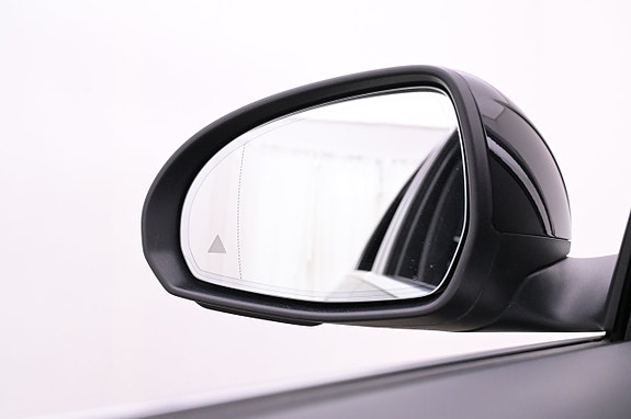 Mercedes-Benz C300 25 of 27