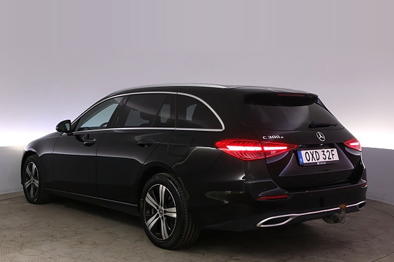 Mercedes-Benz C300 4 of 27