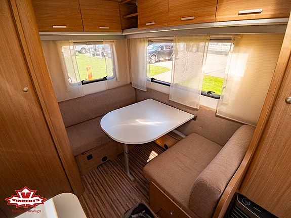 Adria AVIVA 390 PS *Förtält *Dubbelbädd 3 of 15