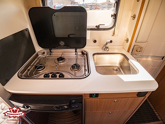 Adria AVIVA 390 PS *Förtält *Dubbelbädd 5 of 15
