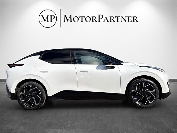 Lynk & Co 02 8 of 23