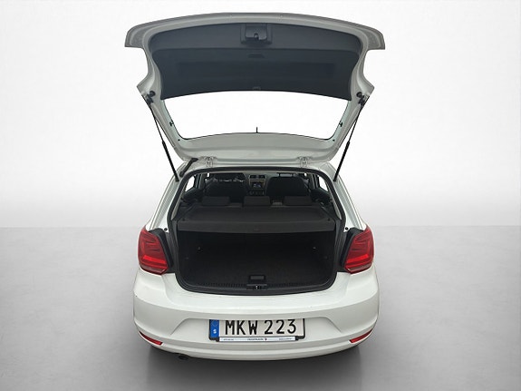 Volkswagen Polo 10 of 28