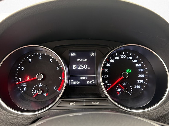 Volkswagen Polo 16 of 28