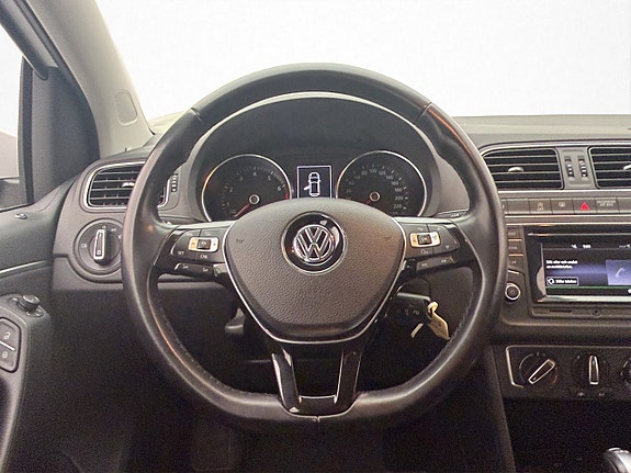 Volkswagen Polo 11 of 28