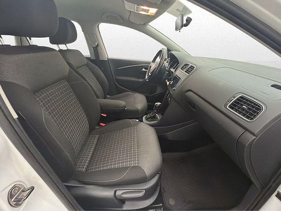 Volkswagen Polo 12 of 28