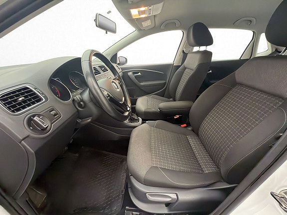Volkswagen Polo 15 of 28