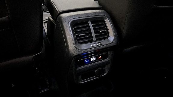 Volkswagen Tiguan Allspace 18 of 25