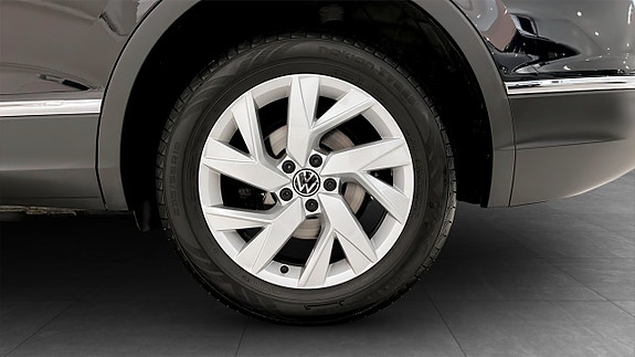 Volkswagen Tiguan Allspace 6 of 25