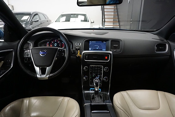Volvo V60 10 of 22