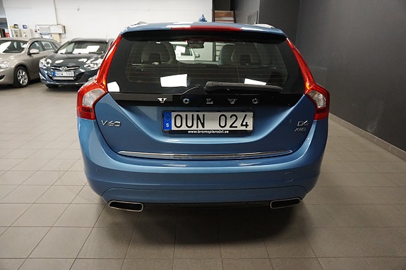 Volvo V60 7 of 22