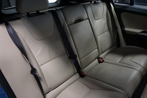 Volvo V60 18 of 22