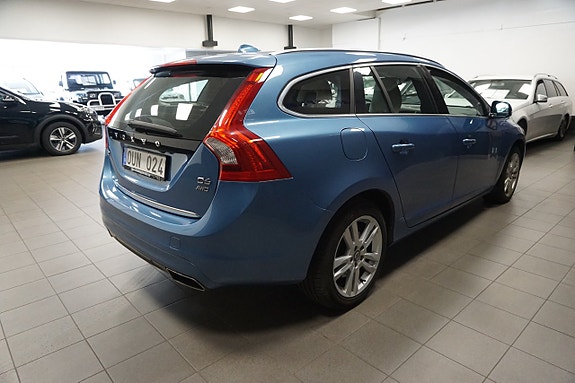 Volvo V60 8 of 22