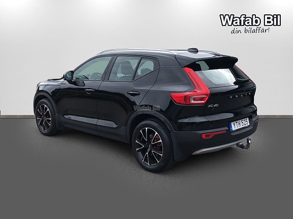 Volvo XC40 6 of 14