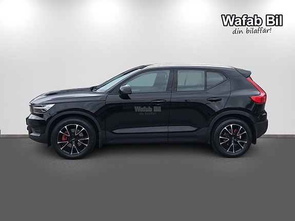 Volvo XC40 4 of 14