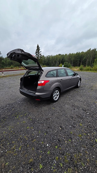 Ford Focus 12 of 16
