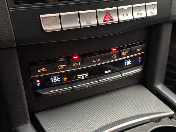 Mercedes-Benz E200 16 of 30