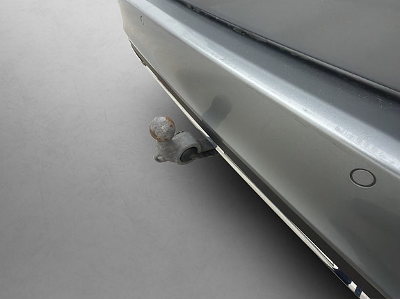 Mercedes-Benz E200 27 of 30