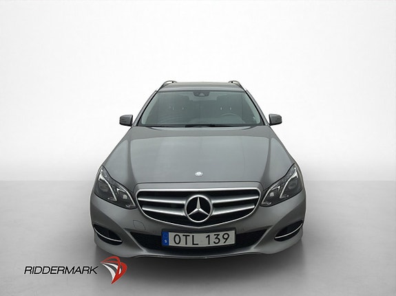 Mercedes-Benz E200 2 of 30