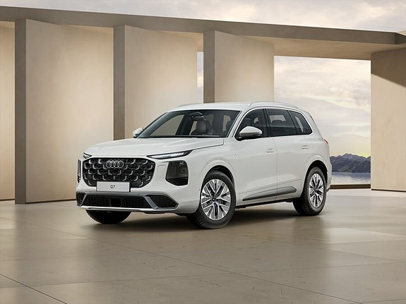 Audi Q7 2 of 10