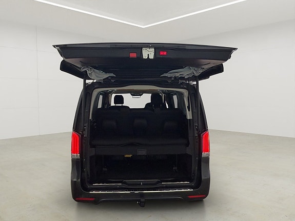 Mercedes-Benz V300 15 of 30
