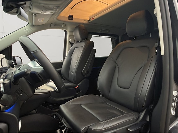 Mercedes-Benz V300 18 of 30