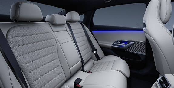 Mercedes-Benz C400 12 of 14