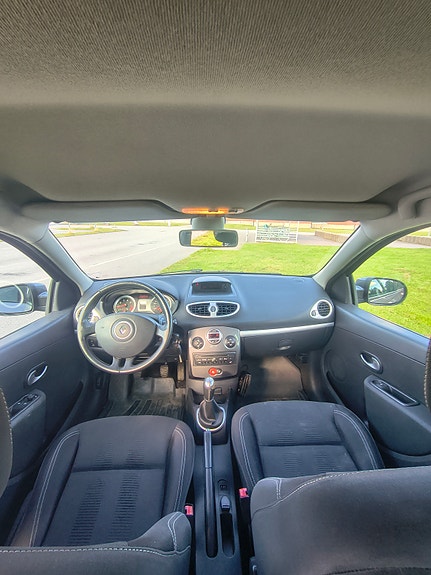 Renault Clio 10 of 11