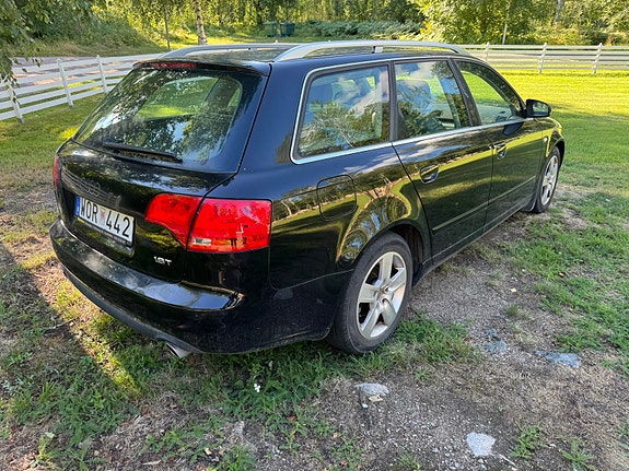Audi A4 4 of 5