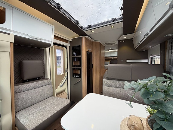 Adria Coral S 670SL - Höga långbäddar - Alde - Automat - 5-bältad - - 10 of 19