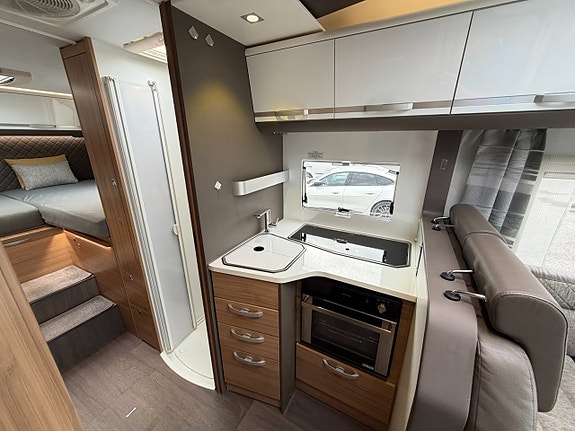 Adria Coral S 670SL - Höga långbäddar - Alde - Automat - 5-bältad - - 12 of 19