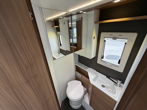Adria Coral S 670SL - Höga långbäddar - Alde - Automat - 5-bältad - - 16 of 19