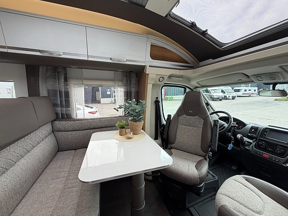 Adria Coral S 670SL - Höga långbäddar - Alde - Automat - 5-bältad - - 8 of 19