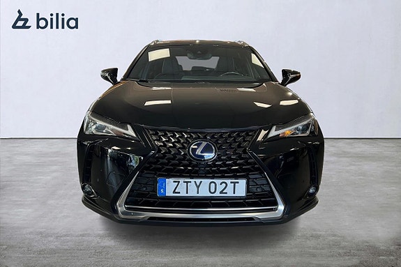 Lexus UX250h 6 of 21