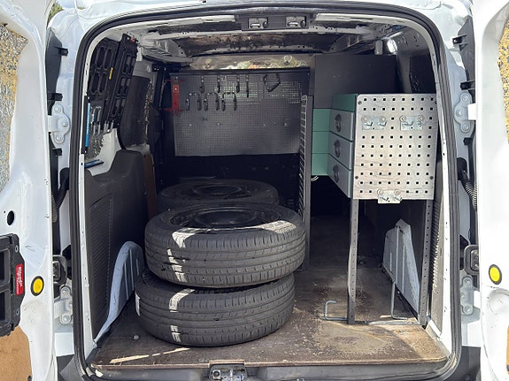 Ford Transit Connect 6 of 14