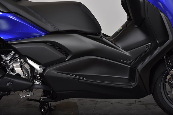 Yamaha X-MAX 300 | TOPBOX | 10 of 21