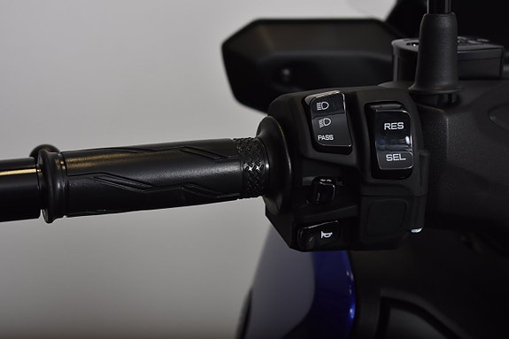 Yamaha X-MAX 300 | TOPBOX | 16 of 21