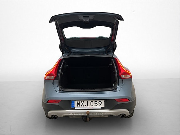 Volvo V40 Cross Country 25 of 29