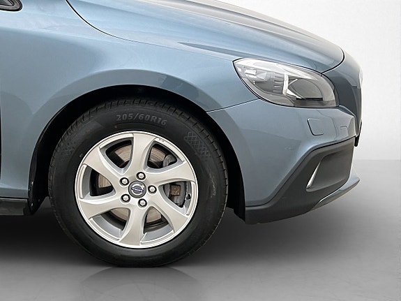 Volvo V40 Cross Country 29 of 29