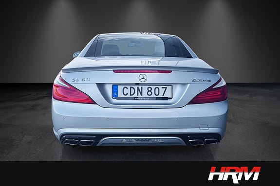 Mercedes-Benz SL63 8 of 23