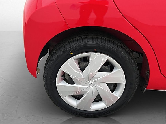 Toyota Aygo 25 of 26