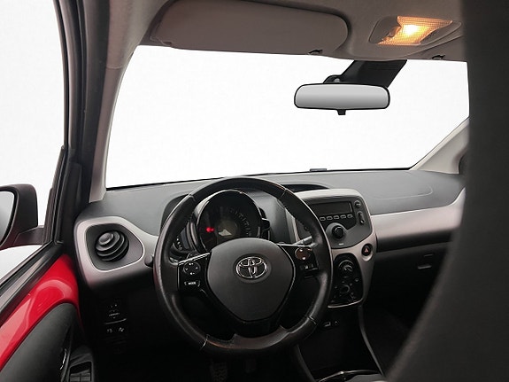 Toyota Aygo 12 of 26