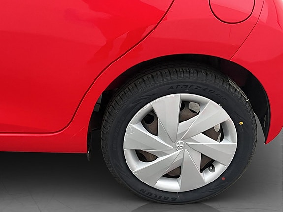 Toyota Aygo 24 of 26